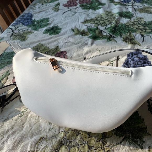 Fanny pack - Picture 2 of 2